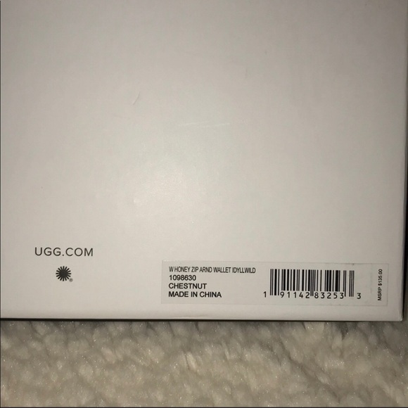 UGG Idyllwild zip around wallet - Picture 6 of 8